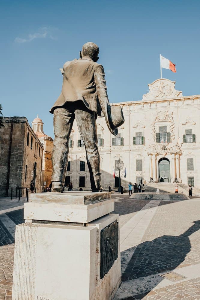 Statue of Valletta