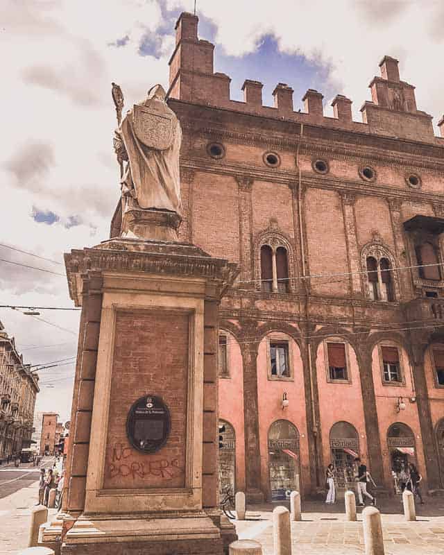 Most Impressive Buildings in Bologna