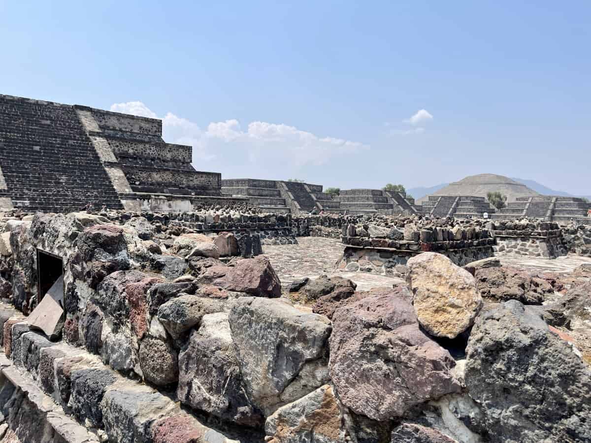 Visit Teotihuacan solo