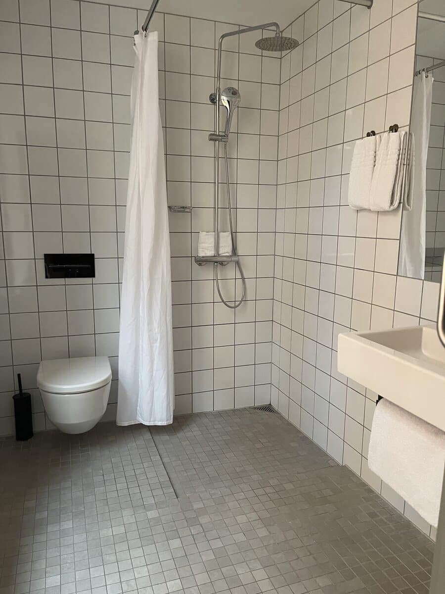 Bathroom at Hotel SP34