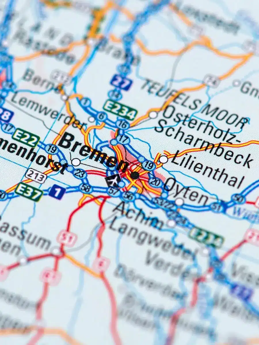 7 Helpful Tips To Rent A Car in Bremen + Map