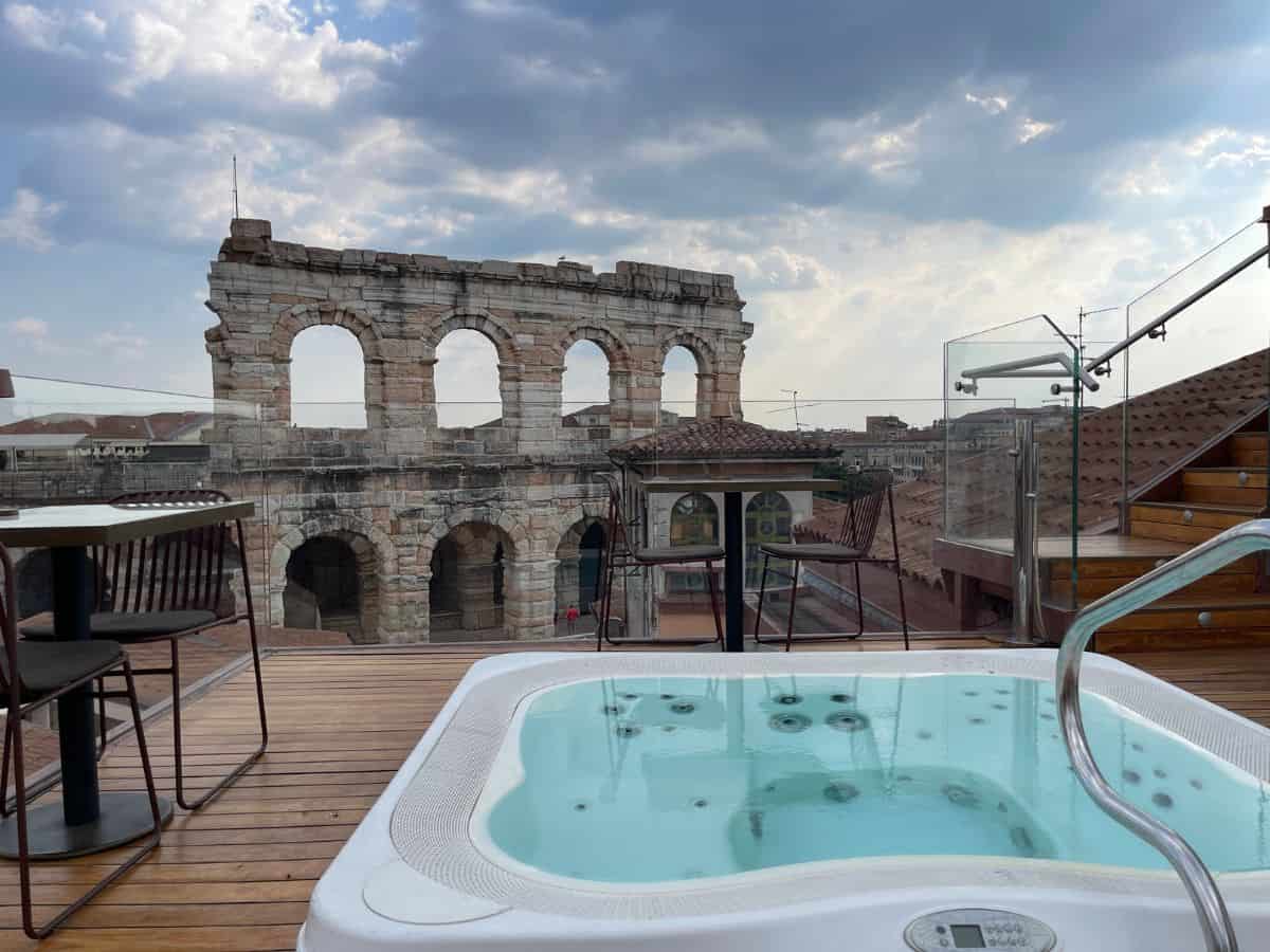 Hotel Milano Rooftop Jacuzzi and view of the Verona Arena