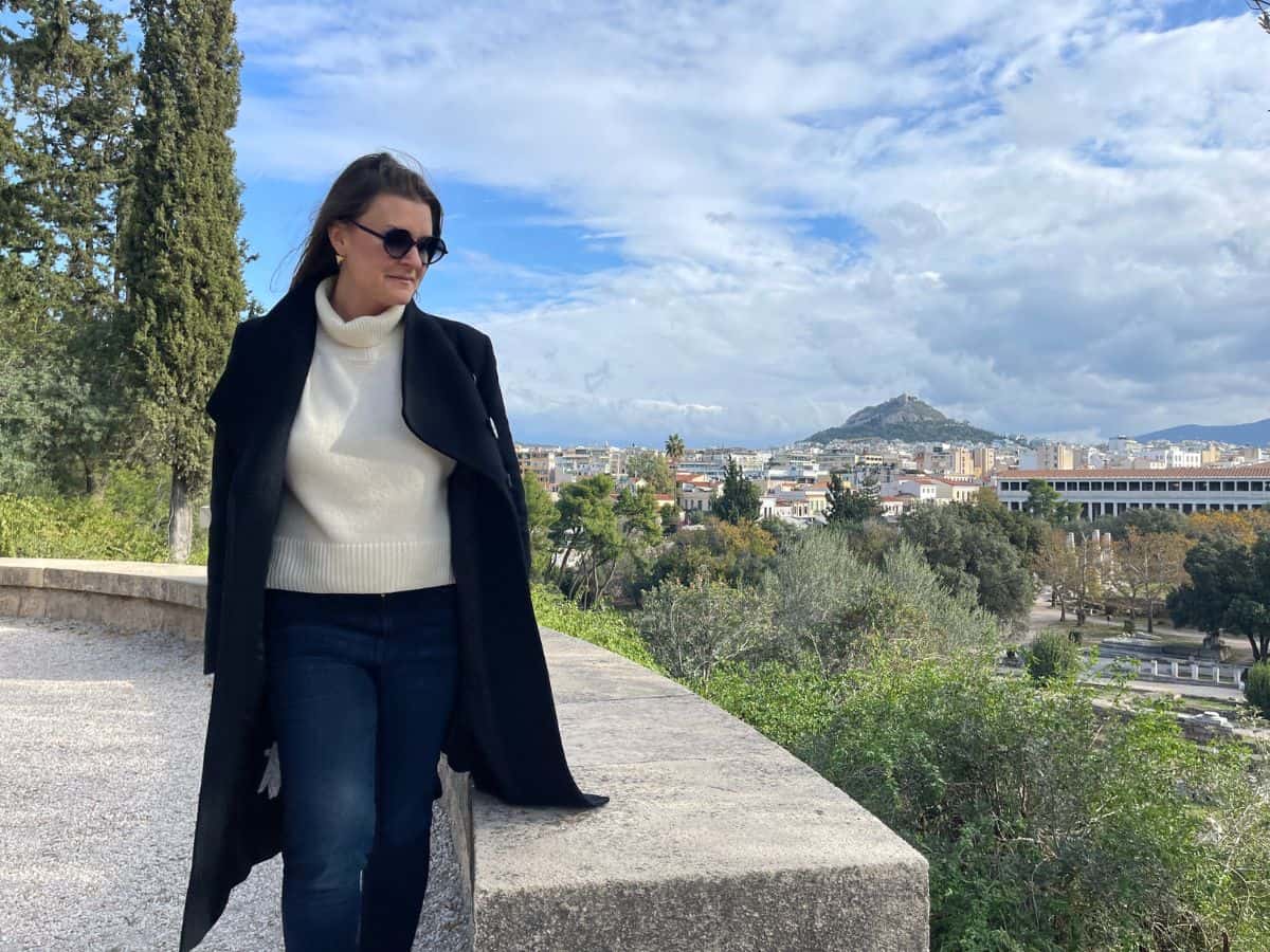 A single woman traveling in Athens on a budget