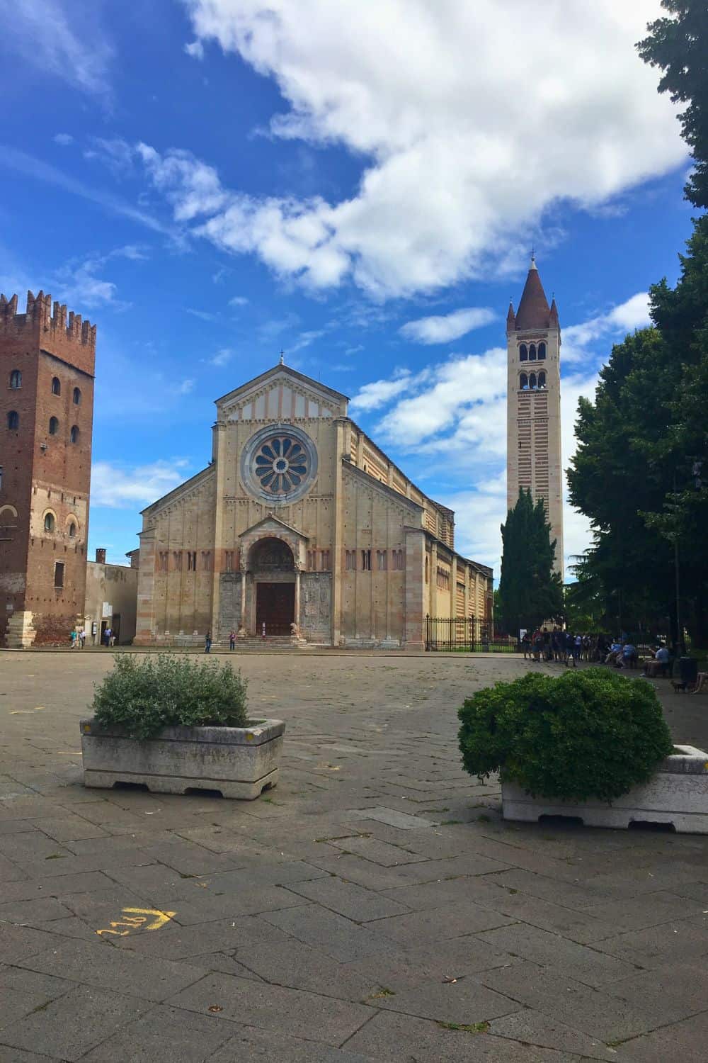 A picture fro a distance of the Basilica di San Zeno Maggiore